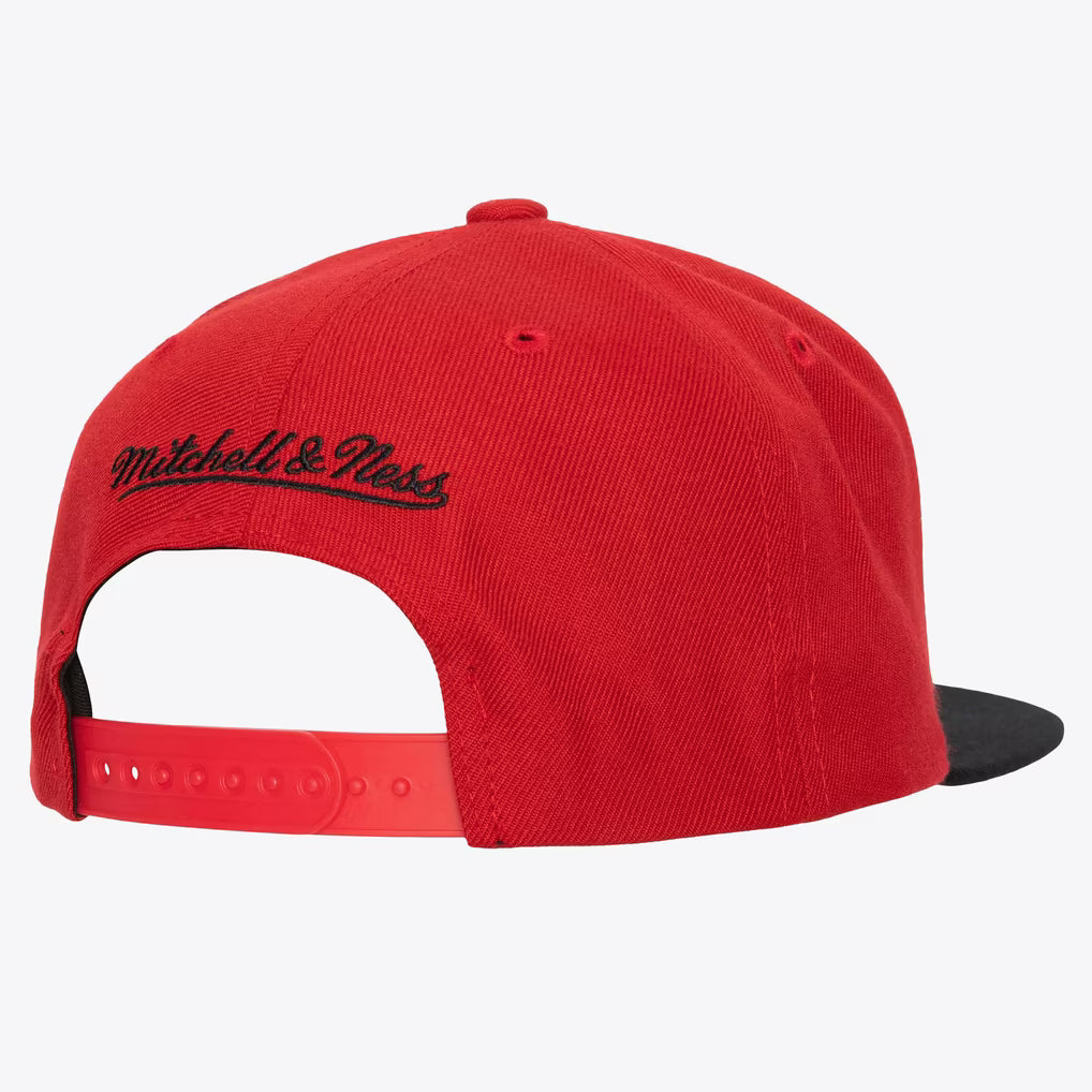 Chicago Bulls Red/Black Team Two-Tone 2.0 Snapback