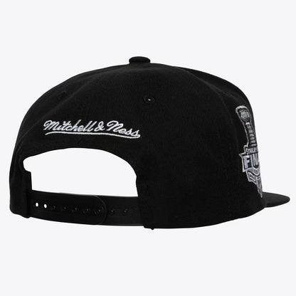 Chicago Blackhawks Black Top Spot Snapback Hat