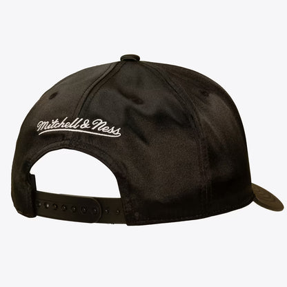 Chicago Blackhawks Black Zig Zag Satin Pro Pinch Snapback Hat