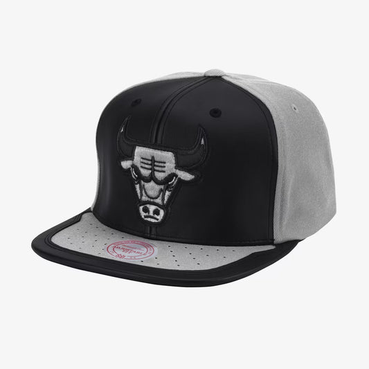 Chicago Bulls Black Day One Snapback Hat